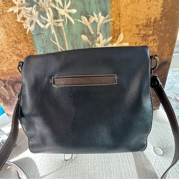 Chala Charming Crossbody Handbag With Flap Top and Zipper Black/Dark Brown!NWOT! - Picture 3 of 10